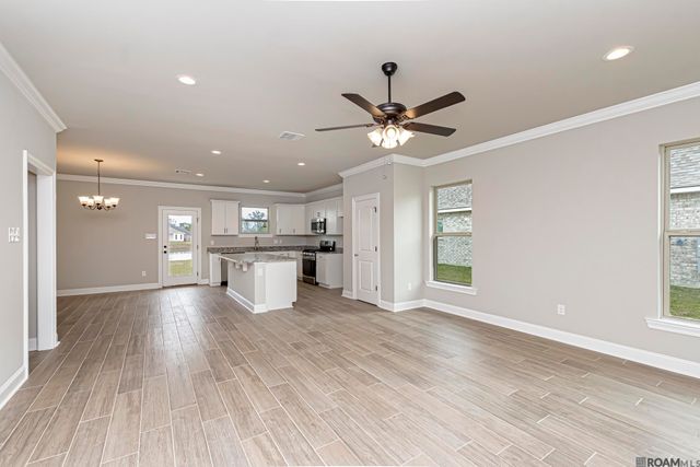 39234 Blue Heron Ct, Prairieville, LA 70769