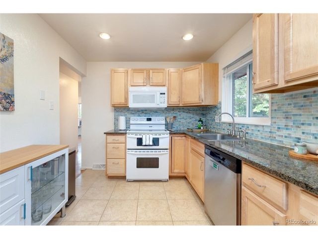 246 Lansing St, Aurora, CO 80010