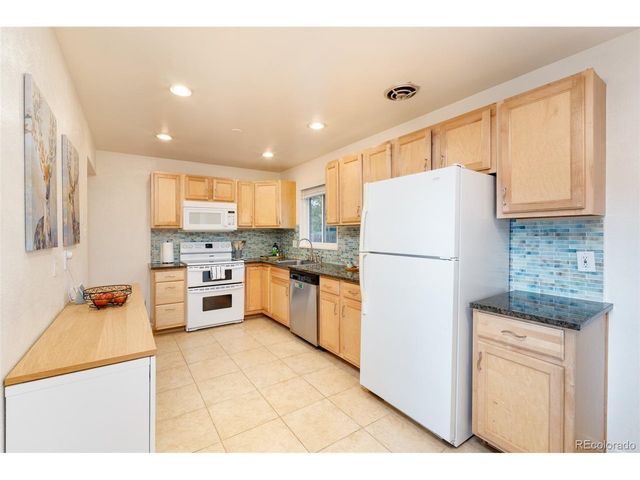 246 Lansing St, Aurora, CO 80010