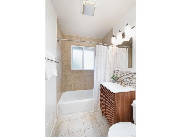 246 Lansing St, Aurora, CO 80010