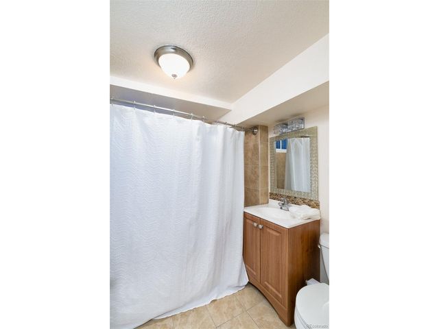 246 Lansing St, Aurora, CO 80010