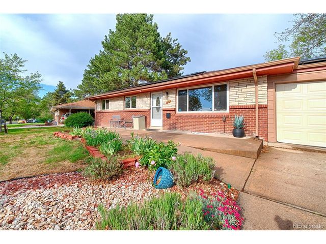 246 Lansing St, Aurora, CO 80010