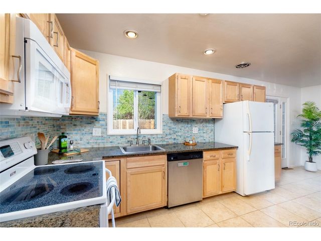 246 Lansing St, Aurora, CO 80010