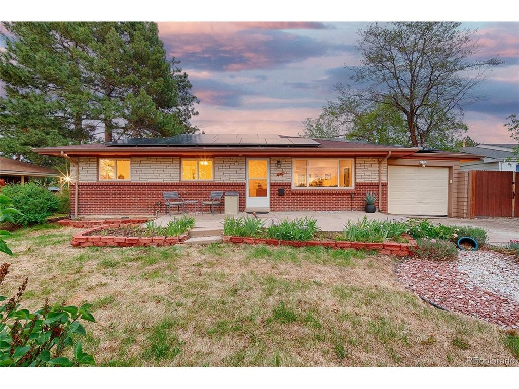 246 Lansing St, Aurora, CO 80010