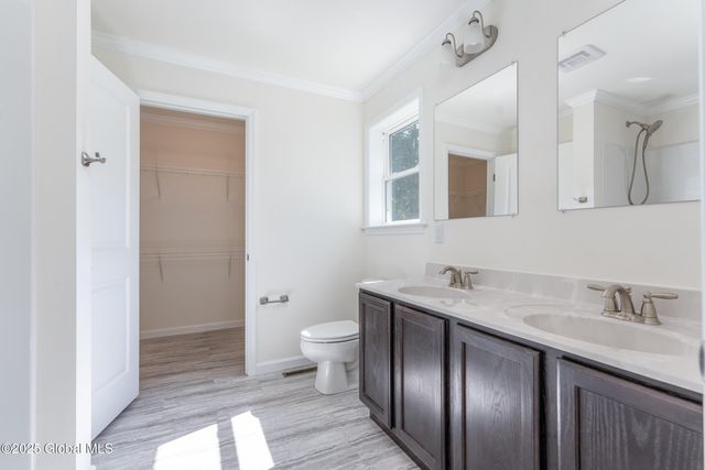 14 Killington Lane, Johnstown, NY 12095