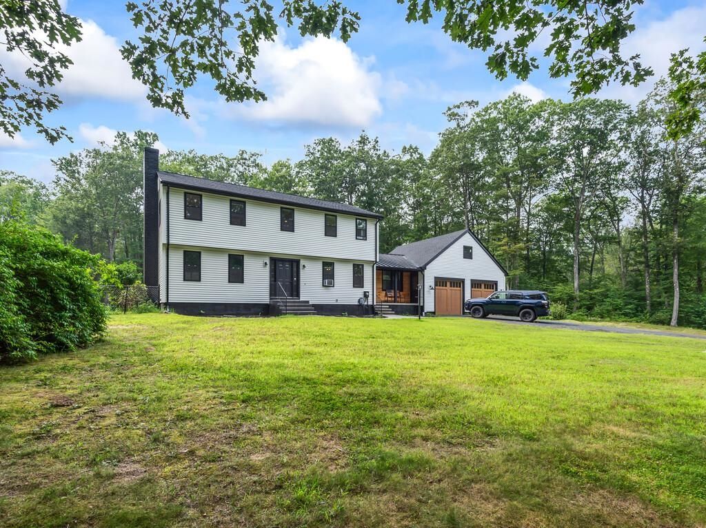 77 Crooked Ledge Road, Southampton, MA 01073