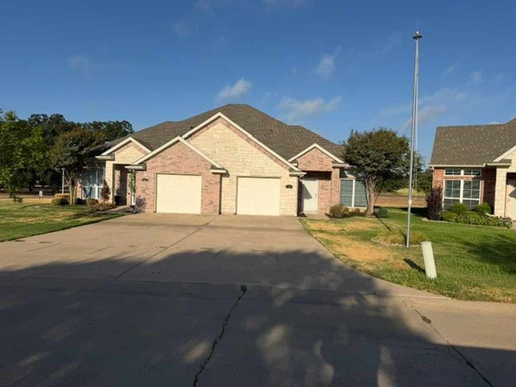 501 Old Betsy Road S 2, Keene, TX 76059 — photo 2