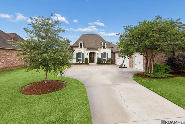 16094 Redstone Dr, Pride, LA 70770
