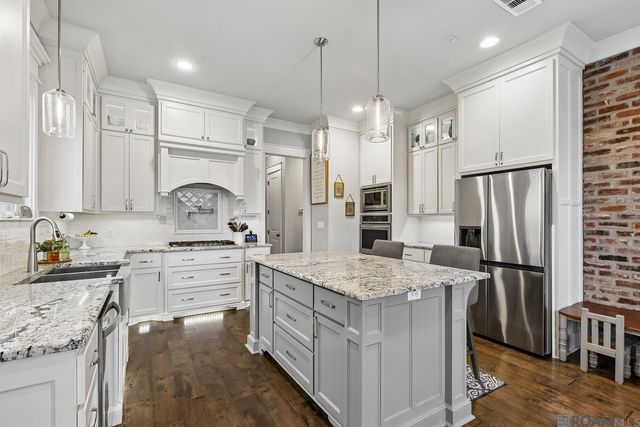 16094 Redstone Dr, Pride, LA 70770