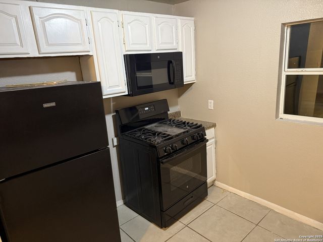 378 E Petaluma BLVD, San Antonio, TX 78221