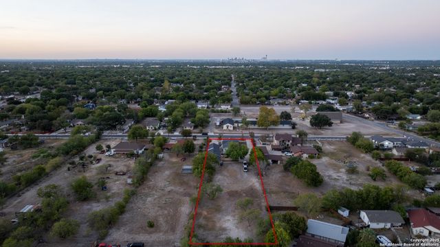 378 E Petaluma BLVD, San Antonio, TX 78221