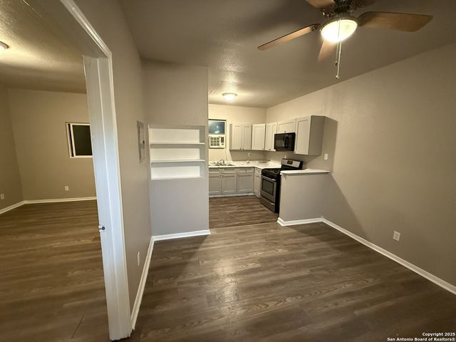 378 E Petaluma BLVD, San Antonio, TX 78221