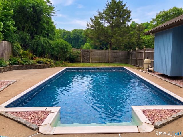 110 Stanley Drive, Glastonbury, CT 06033