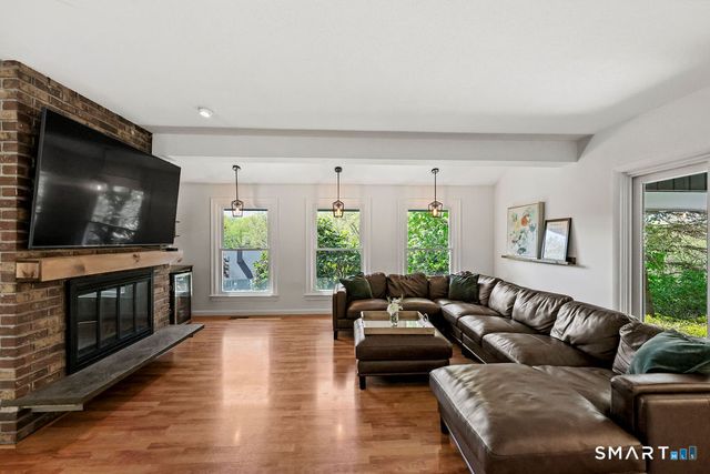 110 Stanley Drive, Glastonbury, CT 06033