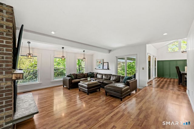 110 Stanley Drive, Glastonbury, CT 06033