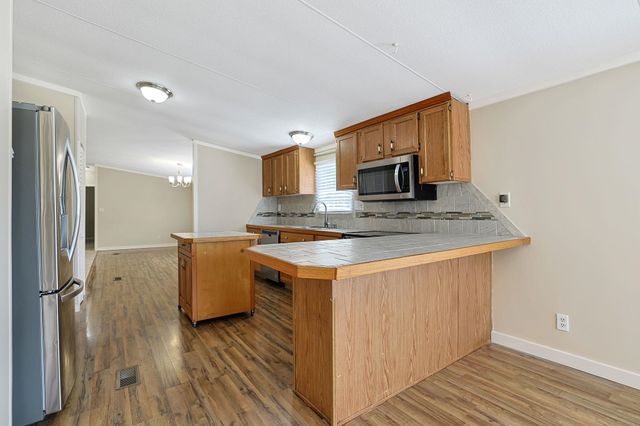 1032 Palm Dr., Conway, SC 29526