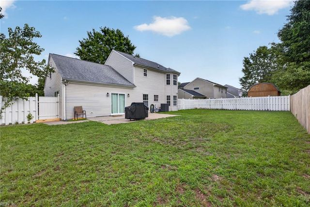 1428 Gust LN, Chesapeake, VA 23323