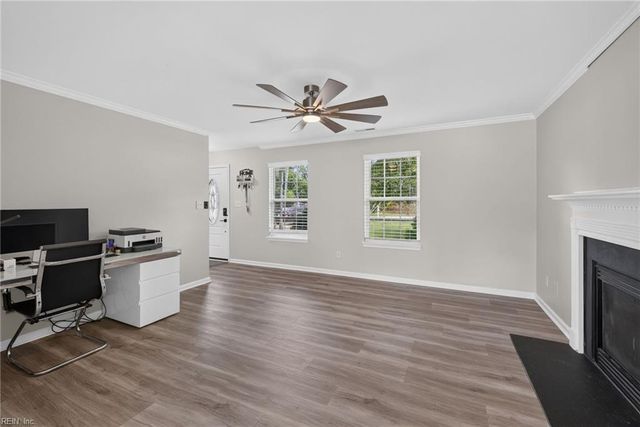 1428 Gust LN, Chesapeake, VA 23323