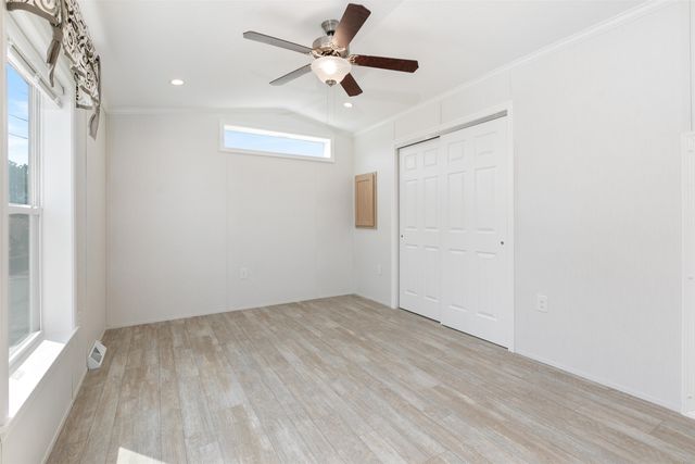 46 Brookwood Drive, Salem, NH 03079