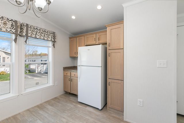 46 Brookwood Drive, Salem, NH 03079
