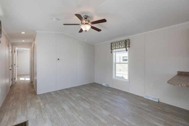 46 Brookwood Drive, Salem, NH 03079