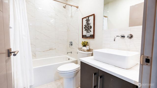 414 30th Avenue, Seattle, WA 98122