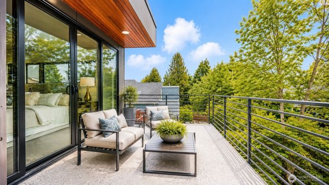 414 30th Avenue, Seattle, WA 98122