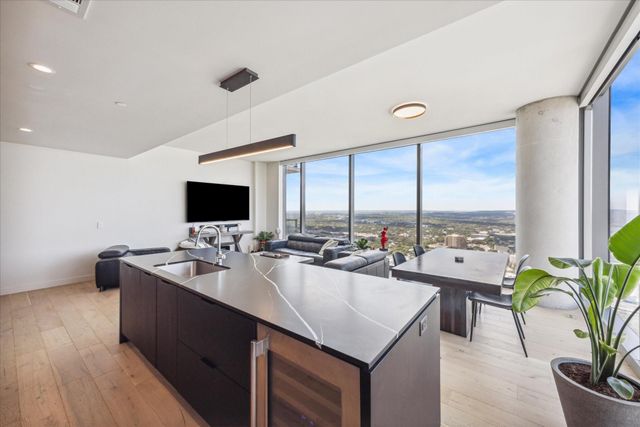 44 East Ave 4203, Austin, TX 78701