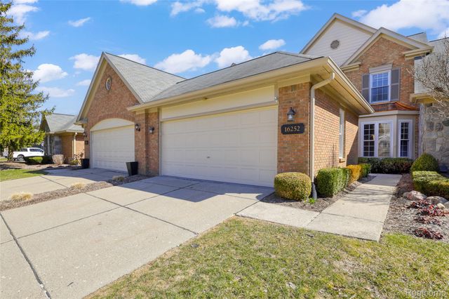 16252 Country Knoll Drive, Northville Township, MI 48168