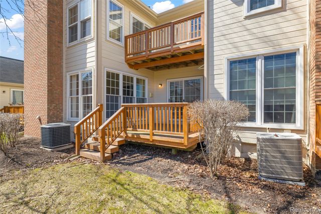 16252 Country Knoll Drive, Northville Township, MI 48168