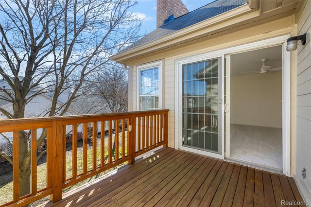 16252 Country Knoll Drive, Northville Township, MI 48168