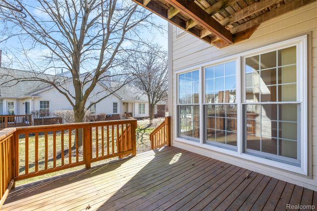 16252 Country Knoll Drive, Northville Township, MI 48168