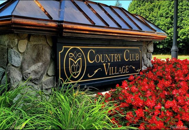 16252 Country Knoll Drive, Northville Township, MI 48168