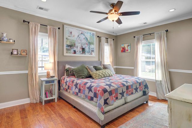 135 Gilleys Court, Summerville, SC 29483