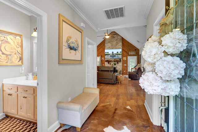 135 Gilleys Court, Summerville, SC 29483