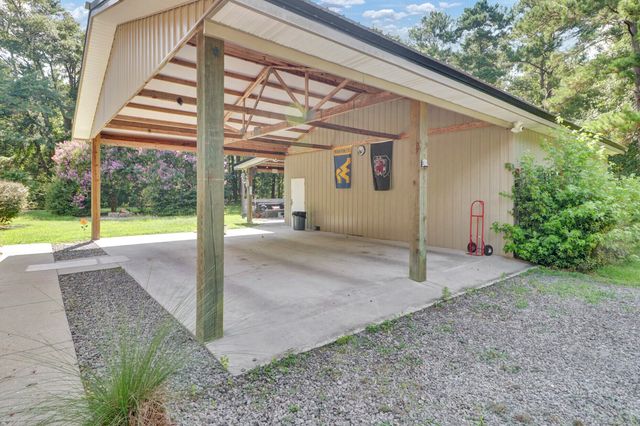 135 Gilleys Court, Summerville, SC 29483