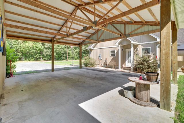 135 Gilleys Court, Summerville, SC 29483