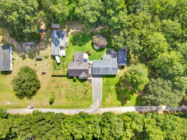 135 Gilleys Court, Summerville, SC 29483