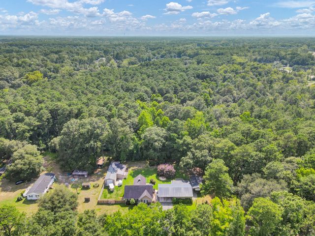 135 Gilleys Court, Summerville, SC 29483