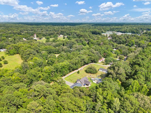 135 Gilleys Court, Summerville, SC 29483