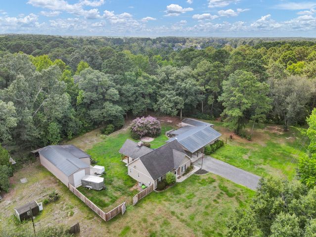 135 Gilleys Court, Summerville, SC 29483