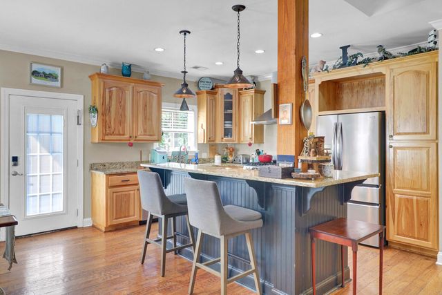 135 Gilleys Court, Summerville, SC 29483