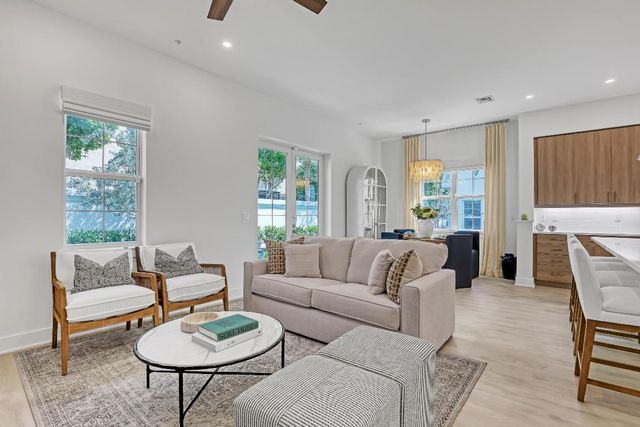 113 Royal Palm Circle, Tequesta, FL 33469