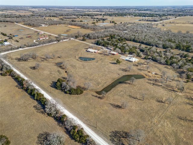 710 County Road 232, Collinsville, TX 76233
