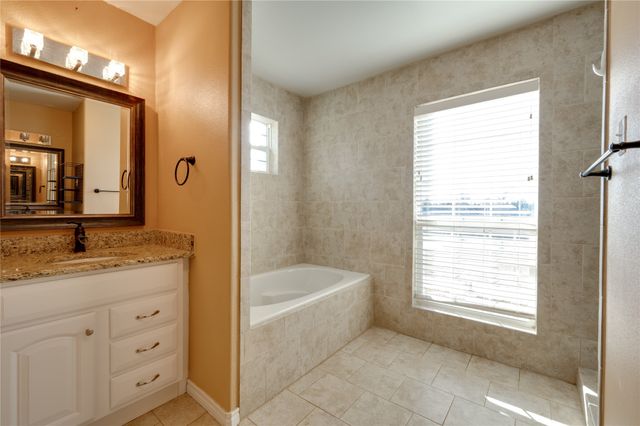 710 County Road 232, Collinsville, TX 76233