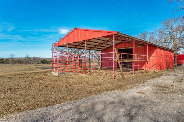 710 County Road 232, Collinsville, TX 76233