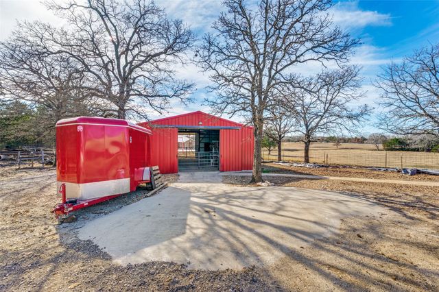 710 County Road 232, Collinsville, TX 76233