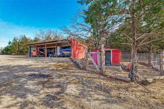 710 County Road 232, Collinsville, TX 76233