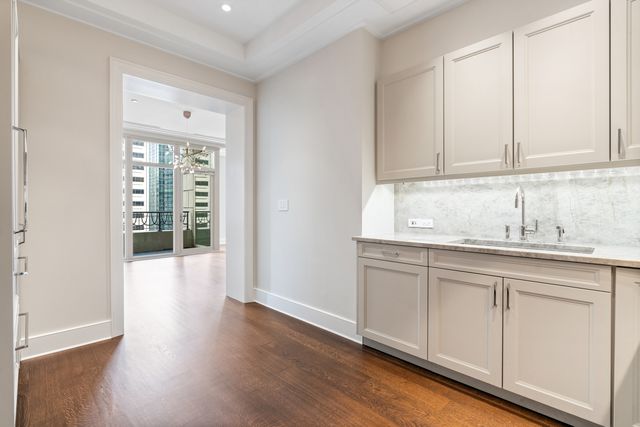 118 E Erie Street 18B, Chicago, IL 60611