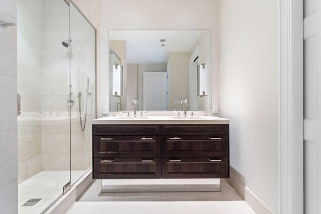 118 E Erie Street 18B, Chicago, IL 60611